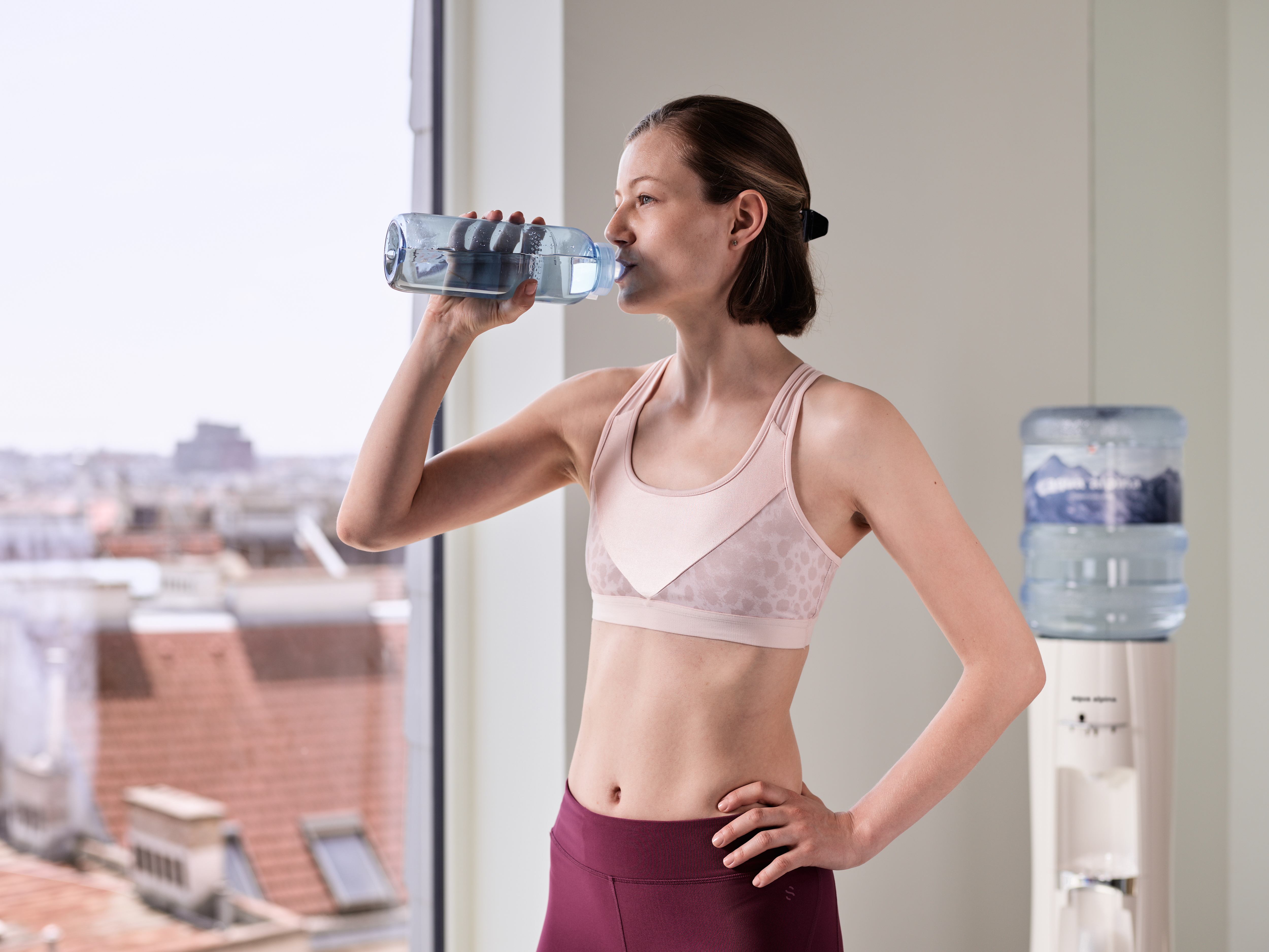 Wasserspender für Sport mit Kavo-Trinkflasche Wasserspender mit Kavo-Trinkflasche